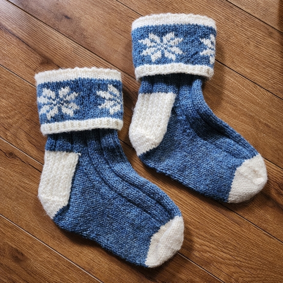 NONIA Accessories - Handmade Nonia Newfoundland Wool Sock Slippers